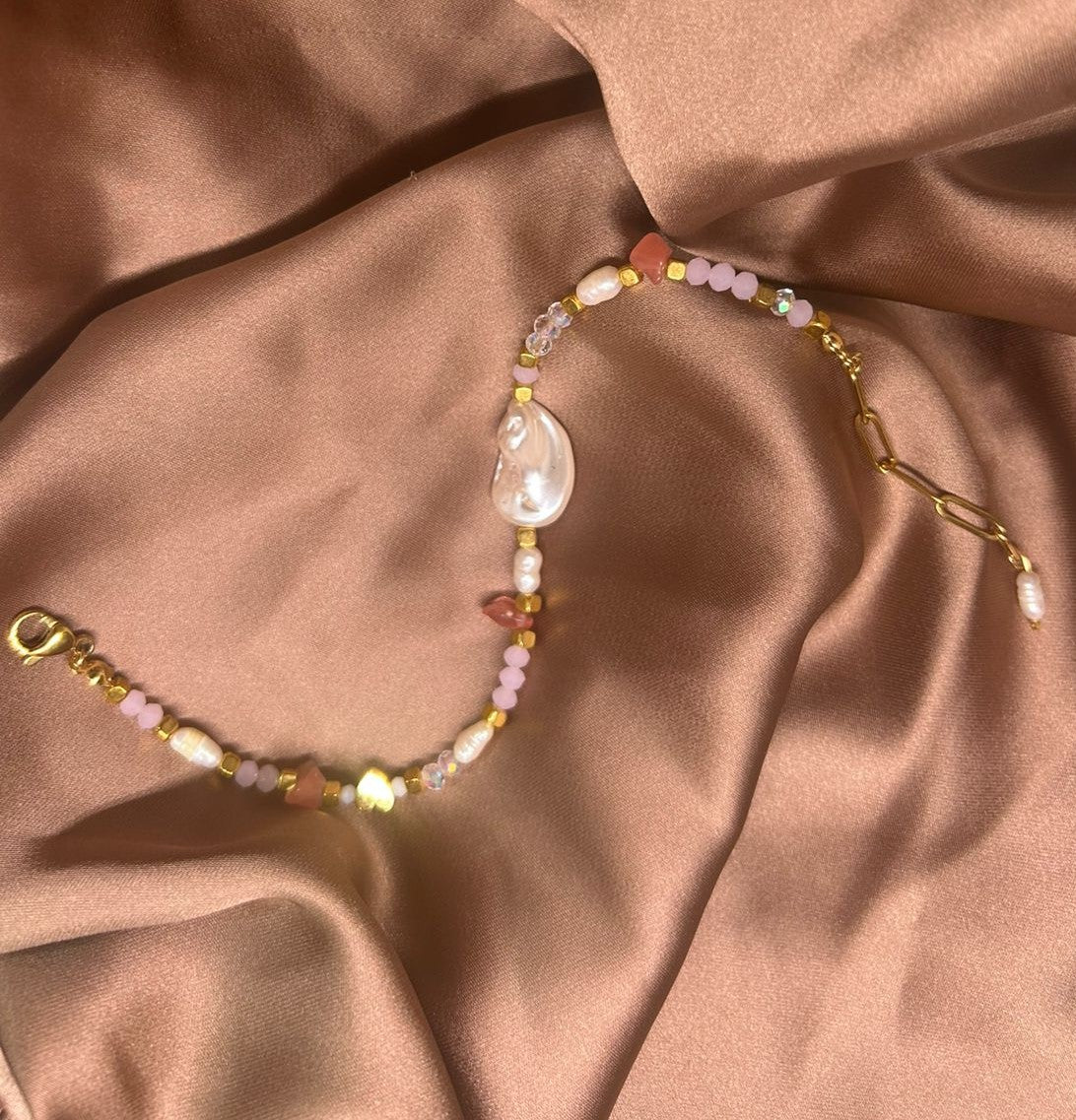 ''Sweetheart Glow'' Anklet
